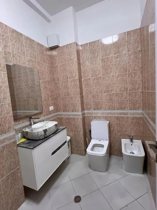 Tirana Dry Lake Flat 0*,  Албания