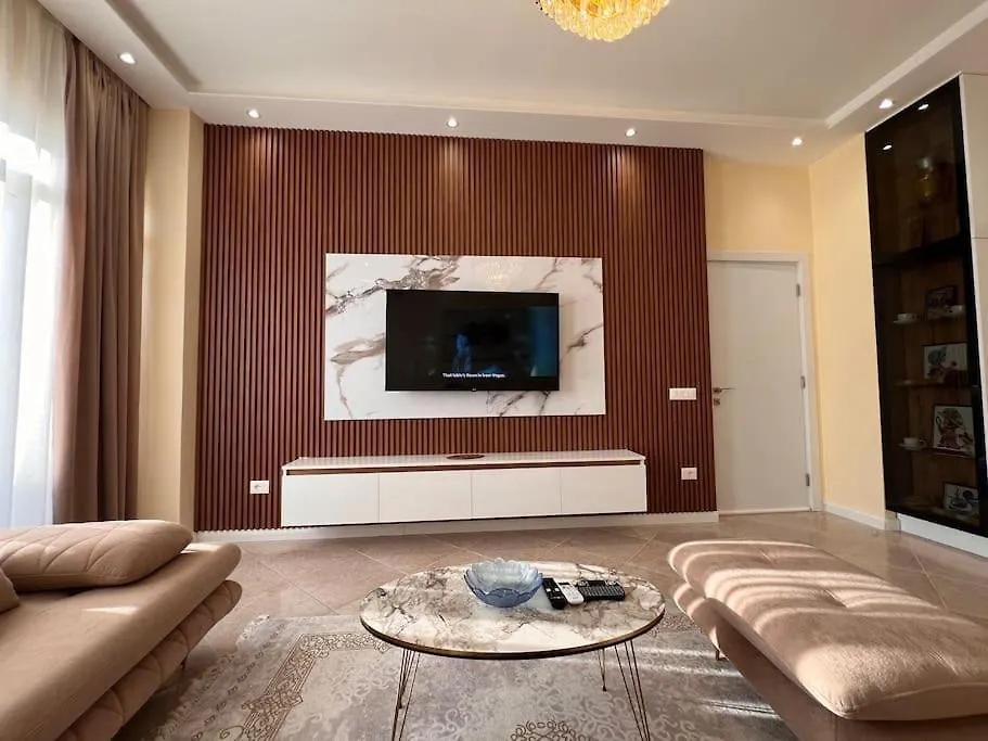Tirana Dry Lake Flat 0*,  Албания